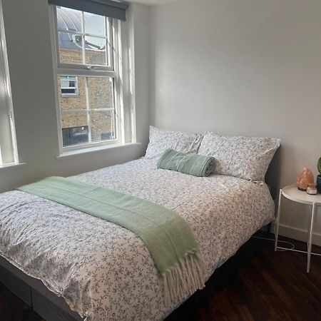Spacious Battersea Rooms And Apartments 런던 외부 사진