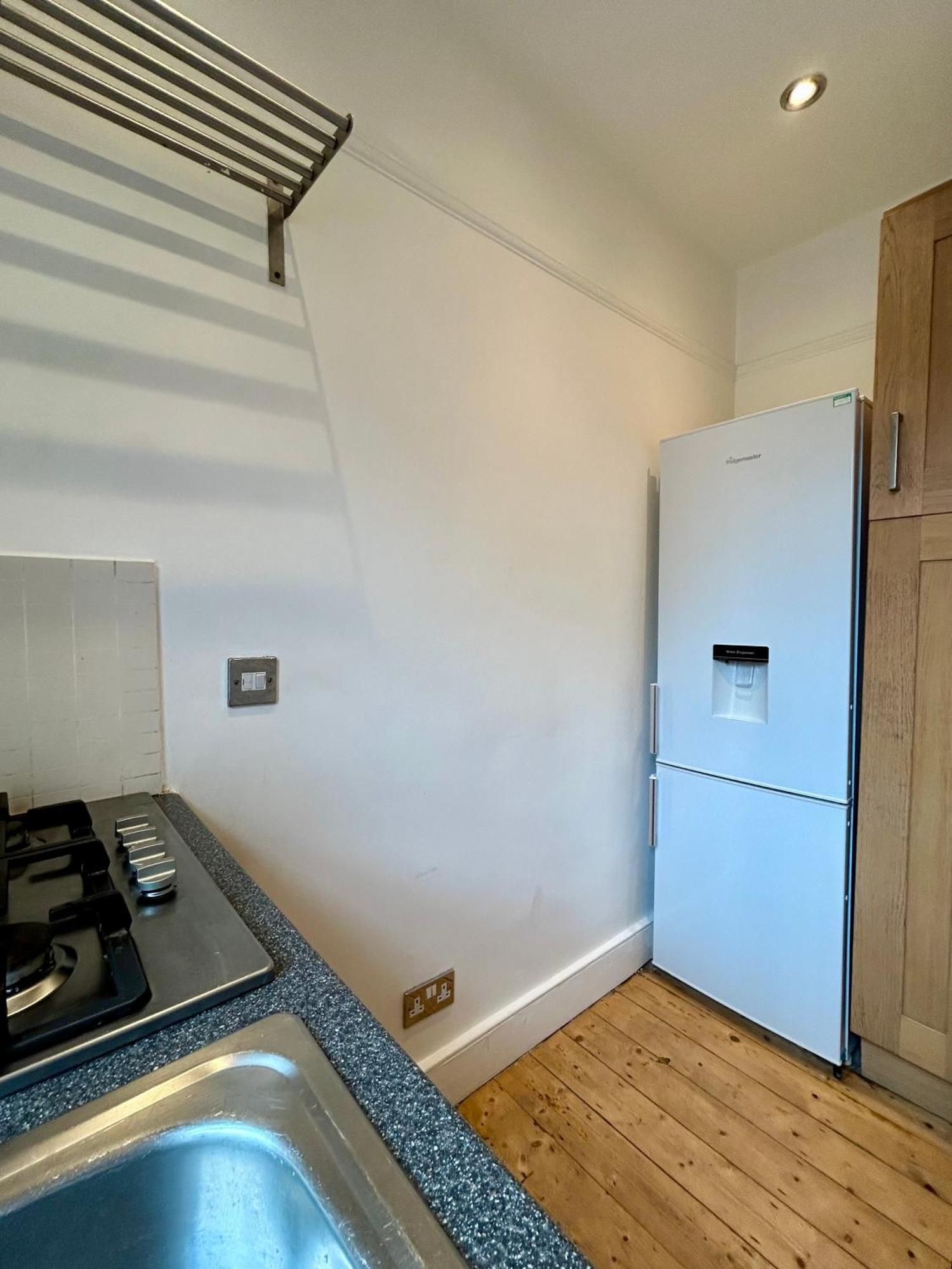 Spacious Battersea Rooms And Apartments 런던 객실 사진