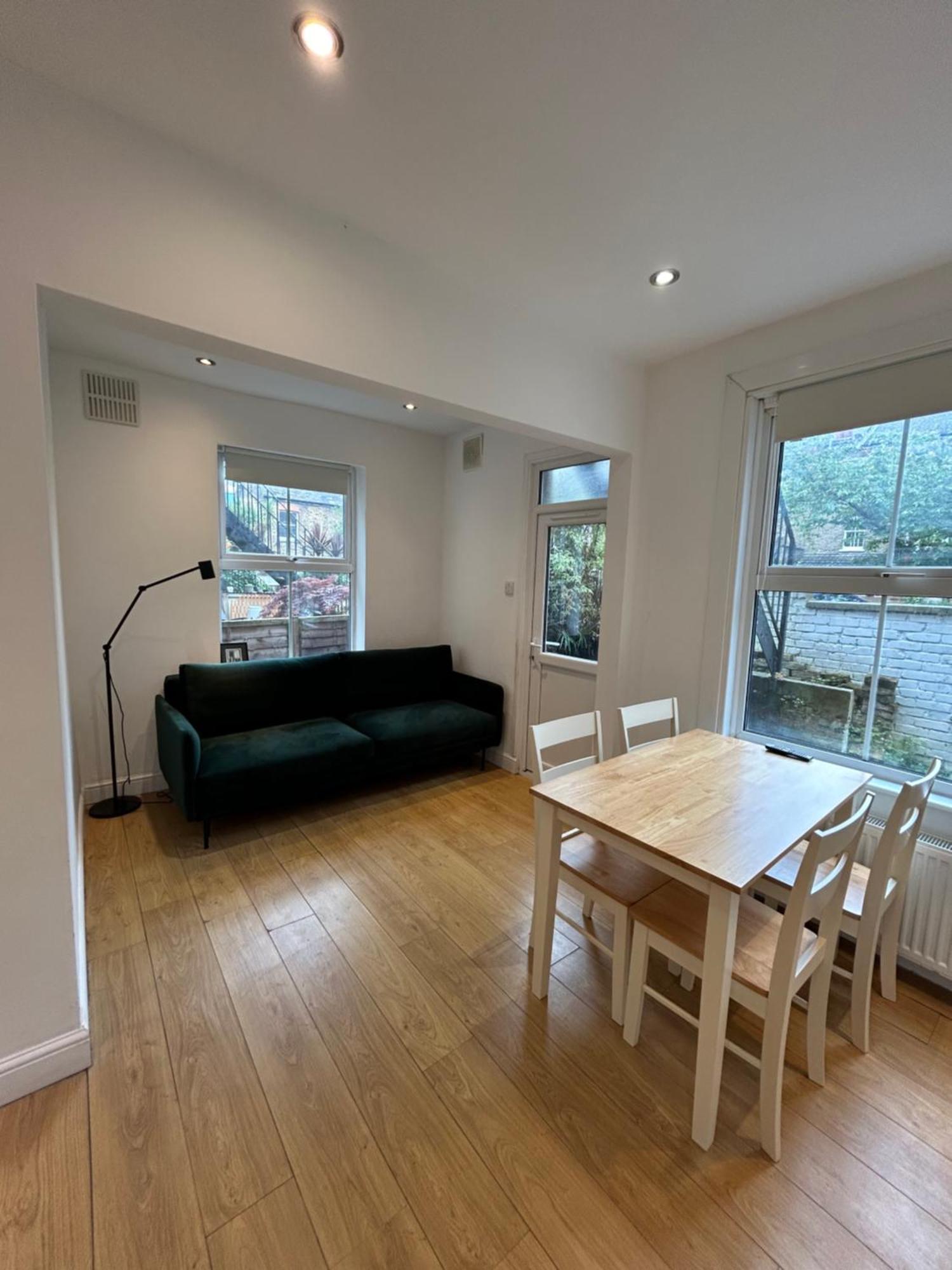 Spacious Battersea Rooms And Apartments 런던 객실 사진
