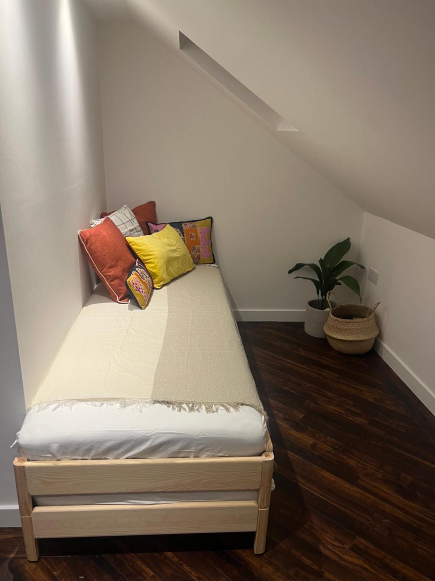 Spacious Battersea Rooms And Apartments 런던 외부 사진