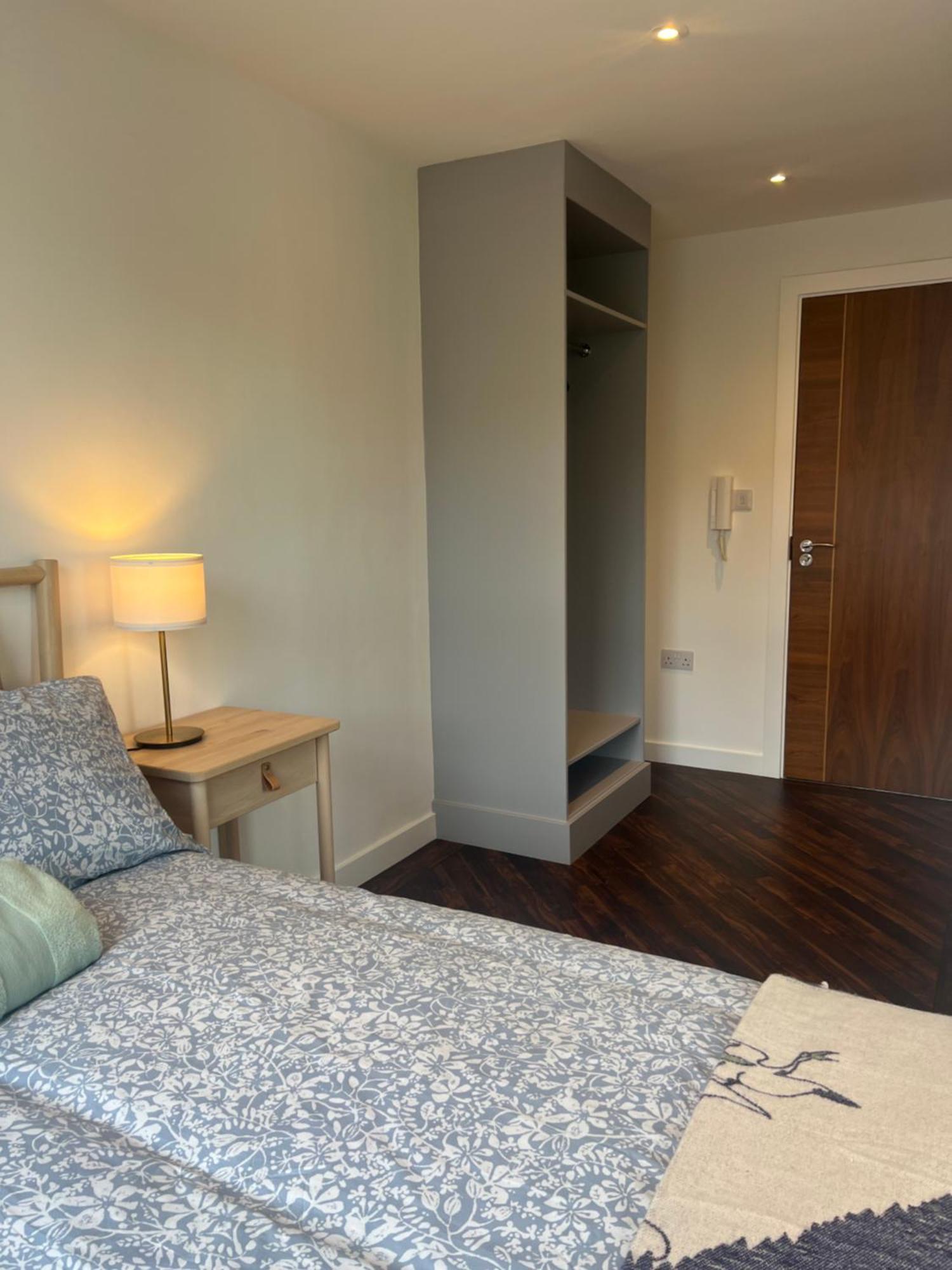 Spacious Battersea Rooms And Apartments 런던 외부 사진