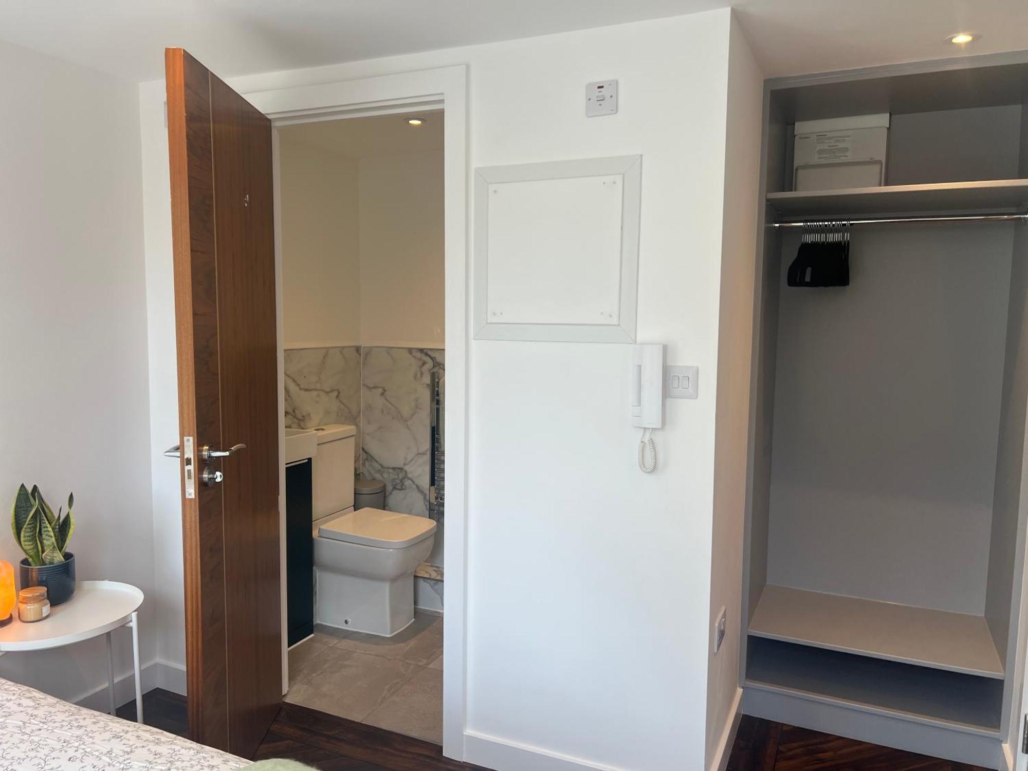 Spacious Battersea Rooms And Apartments 런던 외부 사진