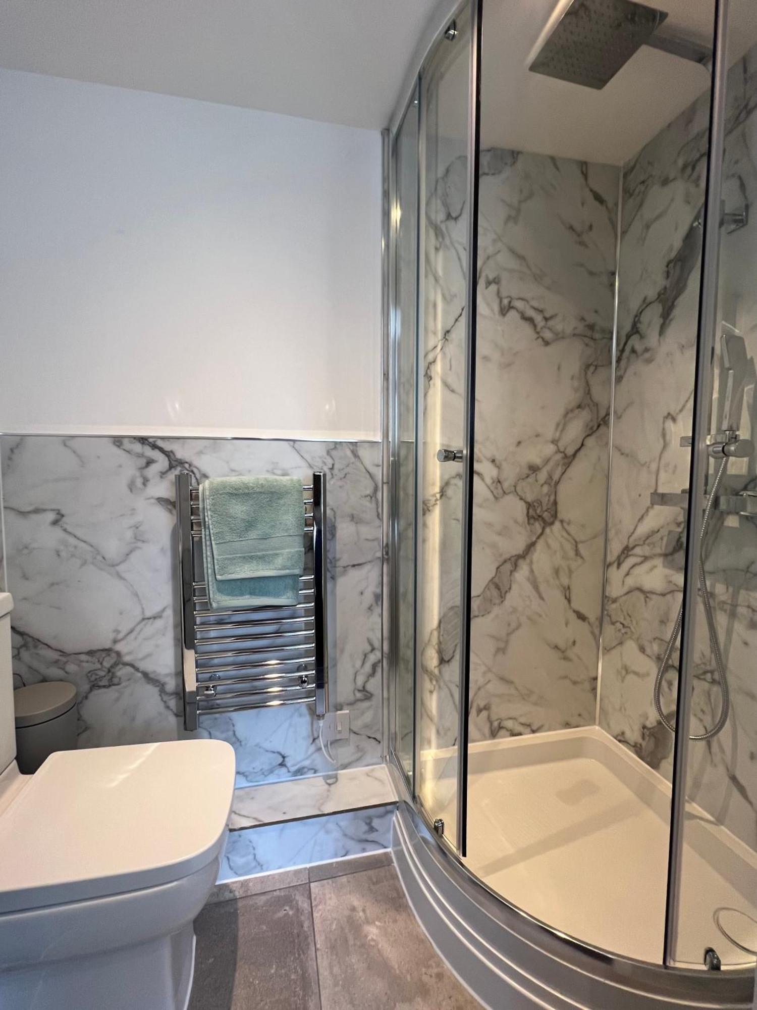 Spacious Battersea Rooms And Apartments 런던 외부 사진